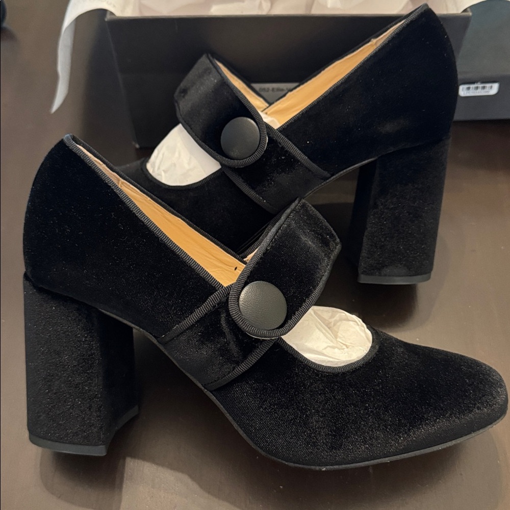 Black Velvet Ellie Heels
